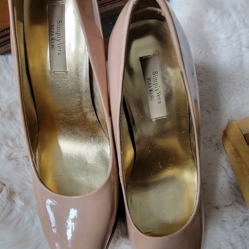 𝅺Vera Wang high heeled shoes
